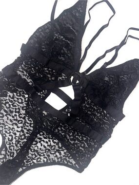 NWT Forever 21 Black leopard print Strappy Chemise Bodysuit